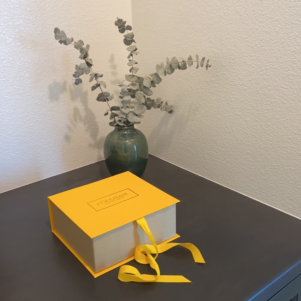 L’Occitane Rose Gift Box Shampoo Bodywash Cream